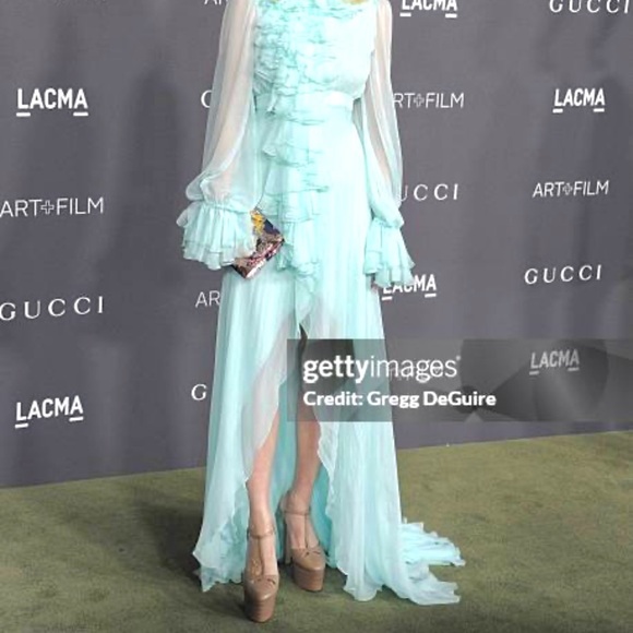 GUCCI
Malaga Kid T Strap Platform Pumps 40.5 Porcelain Rose size 6 nude - Picture 13 of 14